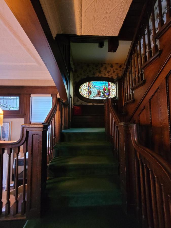 Ruby Manor Bed & Breakfast Gananoque Exterior photo
